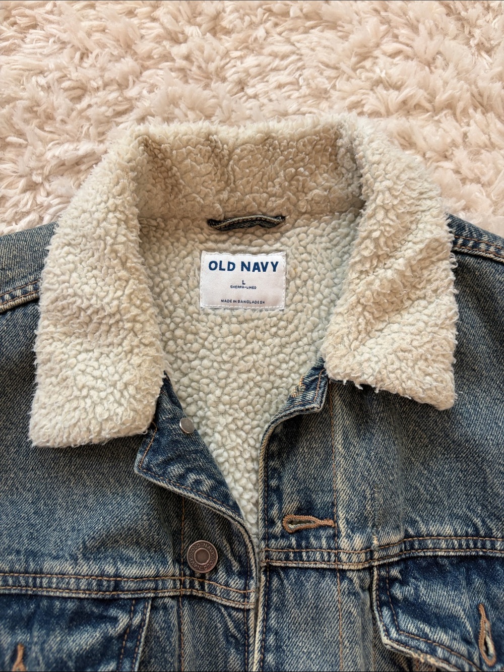 ๐ด Old Navy Men's Sherpa Lined Denim Jean Jacket - Picture 4 of 7